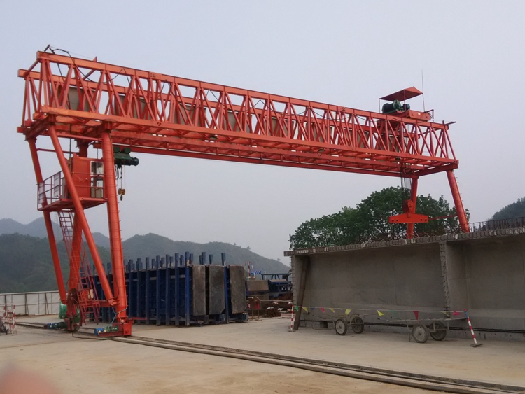 MGG提(tí)梁機